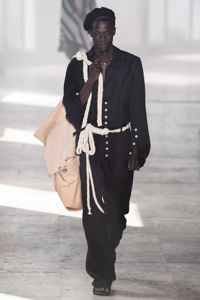 Look 14